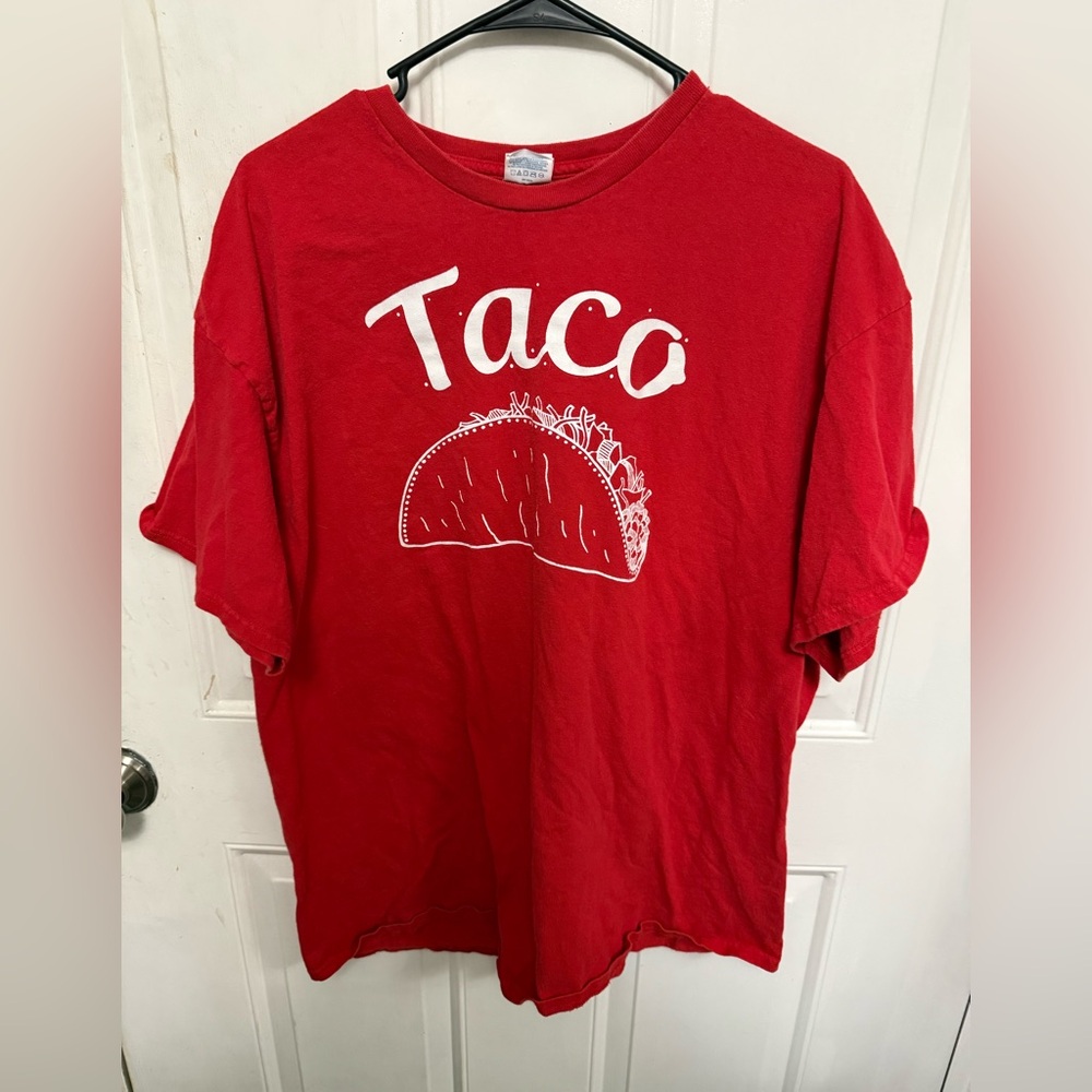 Plus Size Red Taco Graphic T-Shirt